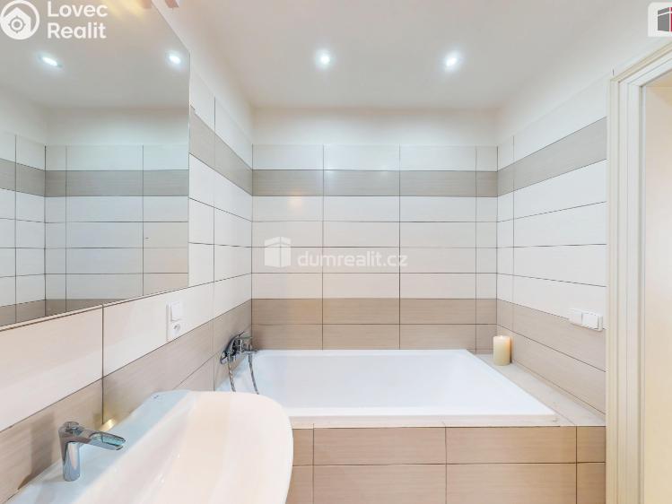 Продаж квартири 5+KK Praha 2, Americká č. 7