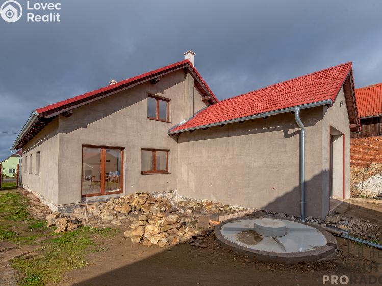 Продаж сімейного будинку Luka nad Jihlavou č. 7
