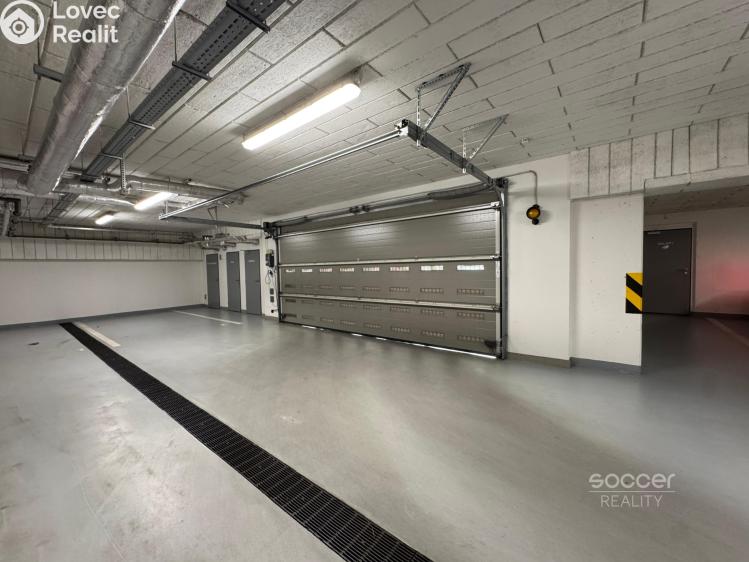 Pronájem garážového stání Praha, Fojtova č. 5