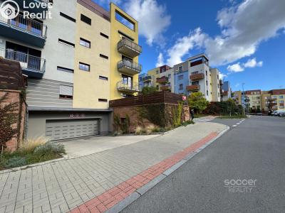 Pronájem garážového stání Praha, Fojtova č. 6