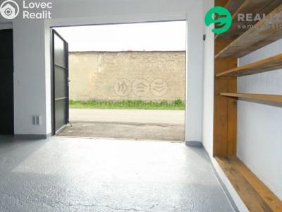 Sale garage Ostrava, Dobrovského č. 4