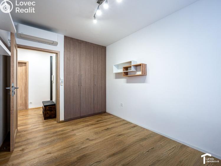 Pronájem bytu 3+KK Pardubice, U Borku 413 č. 11