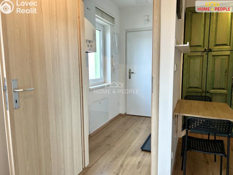 Pronájem bytu 2+KK Kouřim, Mírové náměstí č. 7