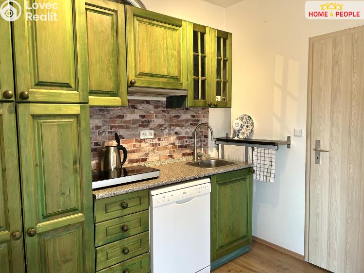 Pronájem bytu 2+KK Kouřim, Mírové náměstí č. 12