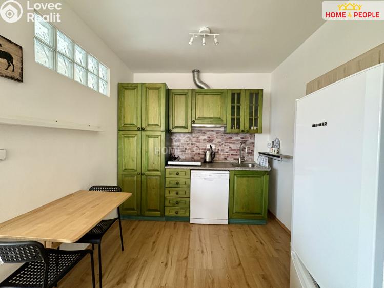 Rent apartment 2+KK Kouřim, Mírové náměstí č. 17