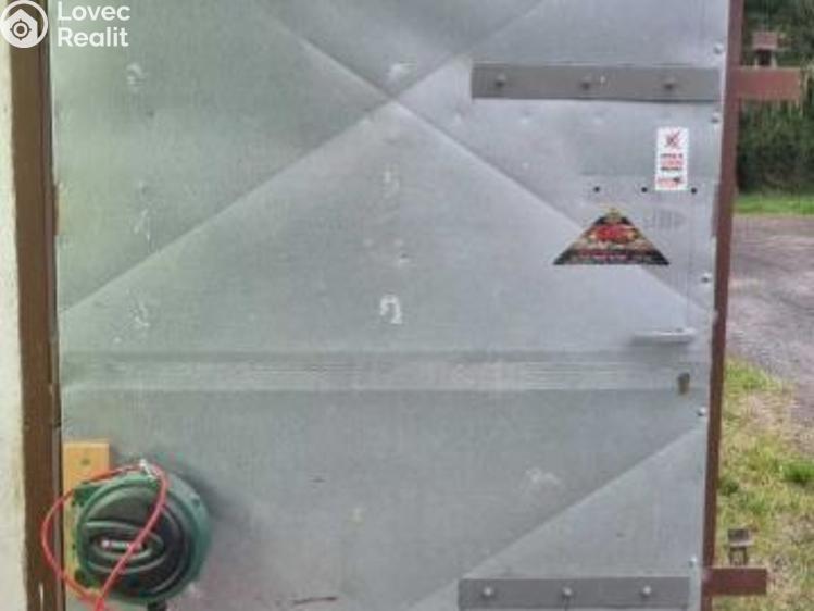 Prodej garáže Nová Role, Chodovská č. 3