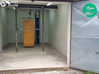 Sale garage Nová Role, Chodovská č. 2
