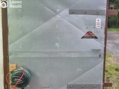 Sale garage Nová Role, Chodovská č. 3