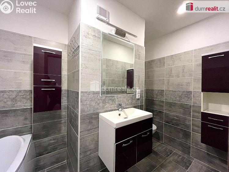 Prodej bytu 3+1 Sokolov, Jiřího z Poděbrad č. 3