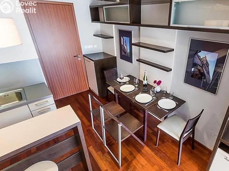 Pronájem bytu 1+KK Praha, Svatoplukova č. 6