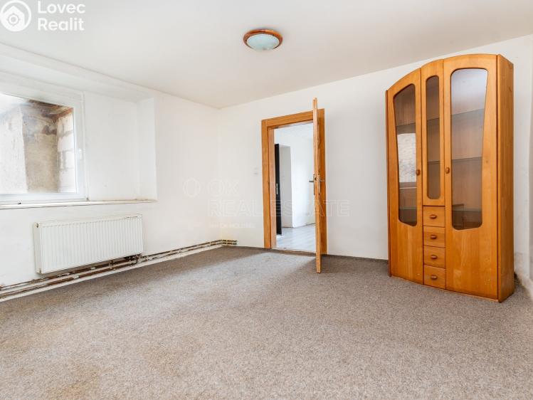 Продаж сімейного будинку Peruc č. 7