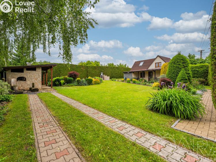 Sale hut Chvalkovice č. 2