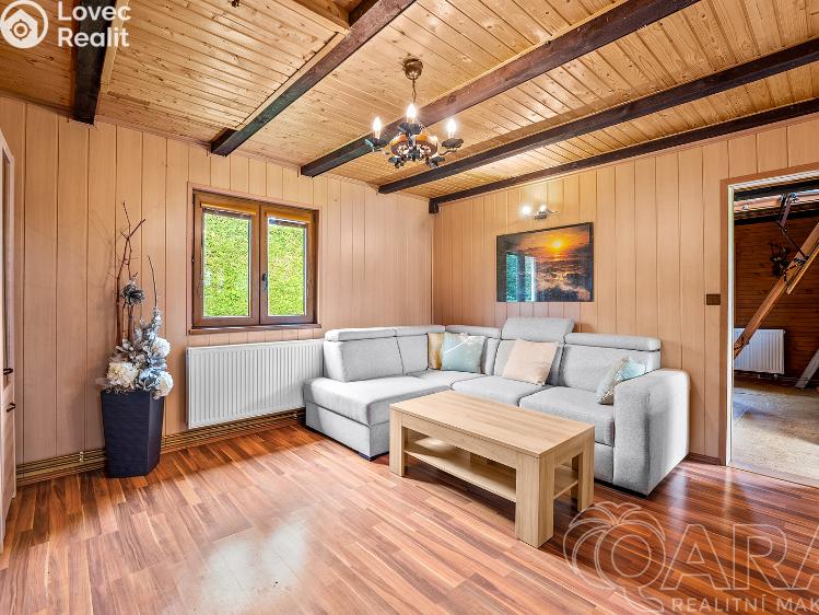 Sale hut Chvalkovice č. 4