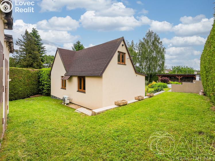 Sale hut Chvalkovice č. 19