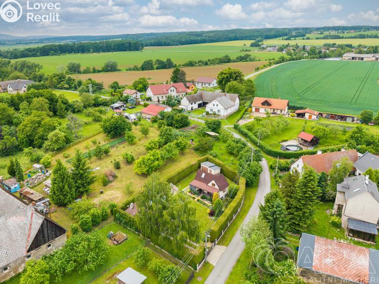 Sale hut Chvalkovice č. 32