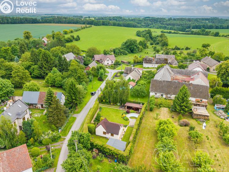 Sale hut Chvalkovice č. 33