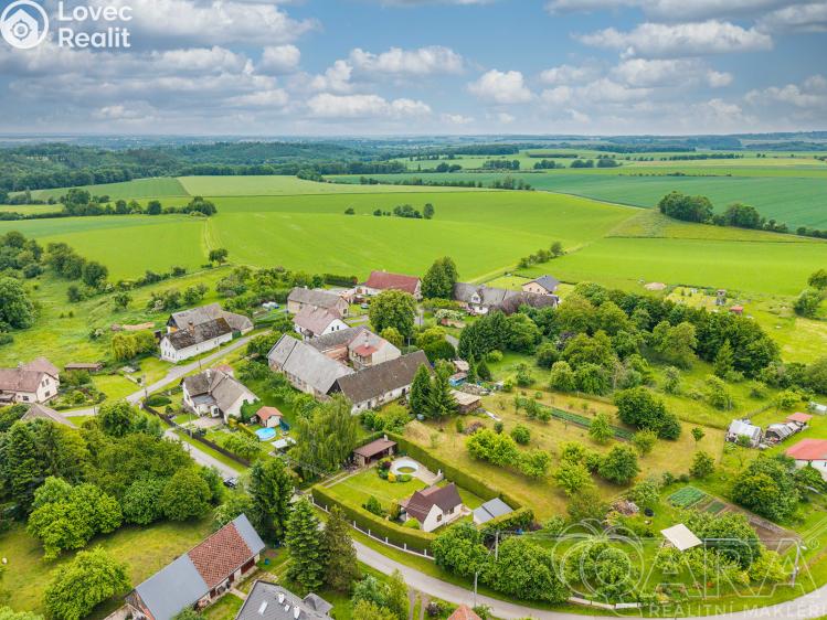 Sale hut Chvalkovice č. 34