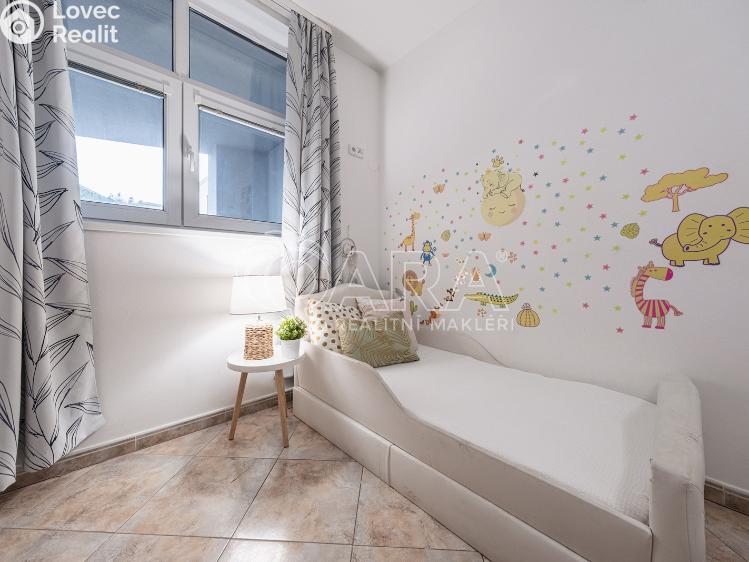 Sale apartment 3+KK Praha, Na Plískavě 1525/2 č. 8