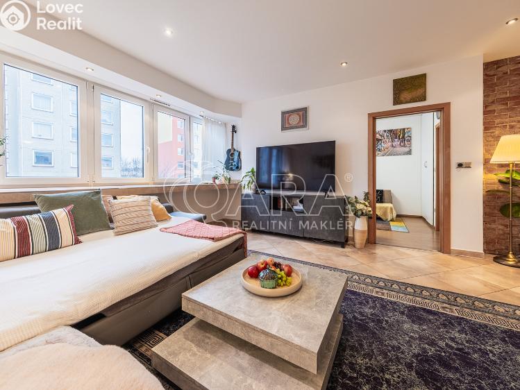 Sale apartment 3+KK Praha, Na Plískavě 1525/2 č. 17