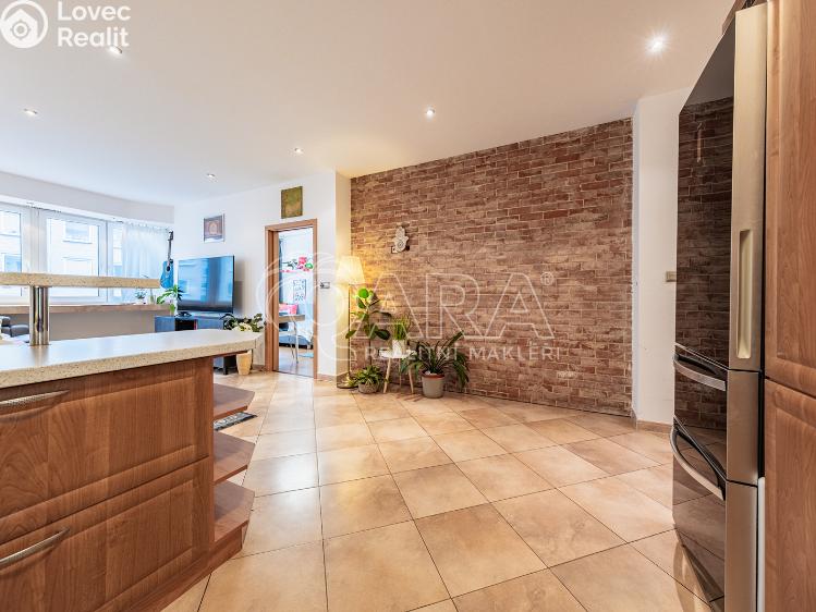 Sale apartment 3+KK Praha, Na Plískavě 1525/2 č. 15