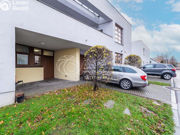 Продажа квартиры 3+KK Praha, Na Plískavě 1525/2 č. 27