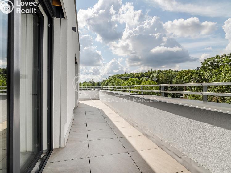 Prodej bytu 3+KK Praha, Spojovací 1051/27 č. 17