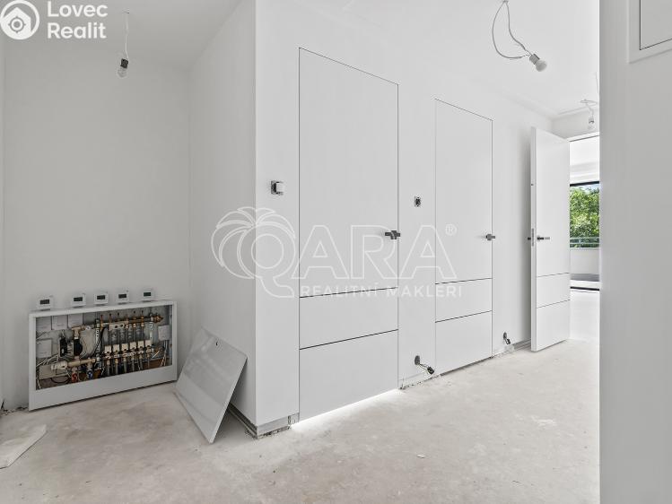 Prodej bytu 3+KK Praha, Spojovací 1051/27 č. 28