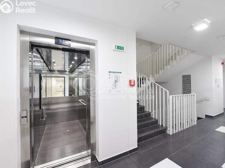 Pronájem bytu 2+KK Praha, Strnadových 1007/5 č. 17