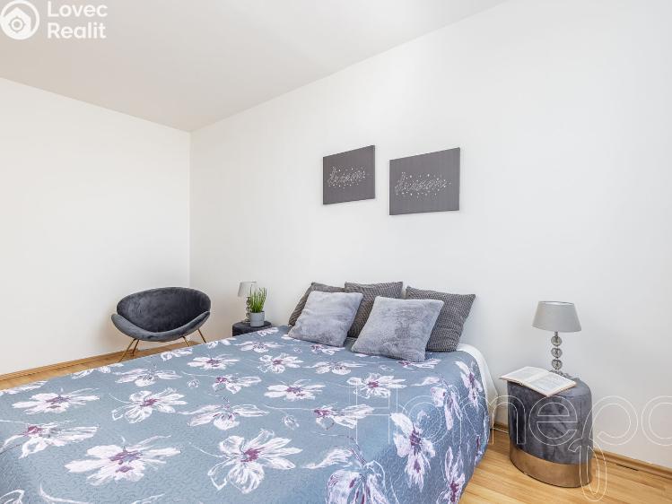 Rent apartment 3+1 Praha, Hviezdoslavova č. 10