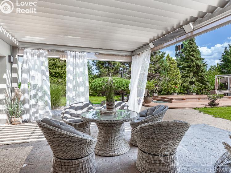 Sale villa Zeleneč, Štefánikova č. 12