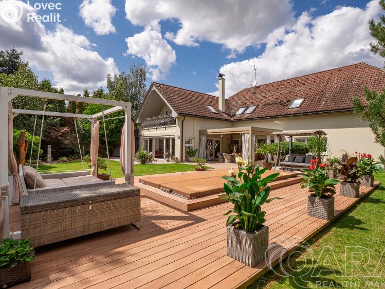 Sale villa Zeleneč, Štefánikova č. 23