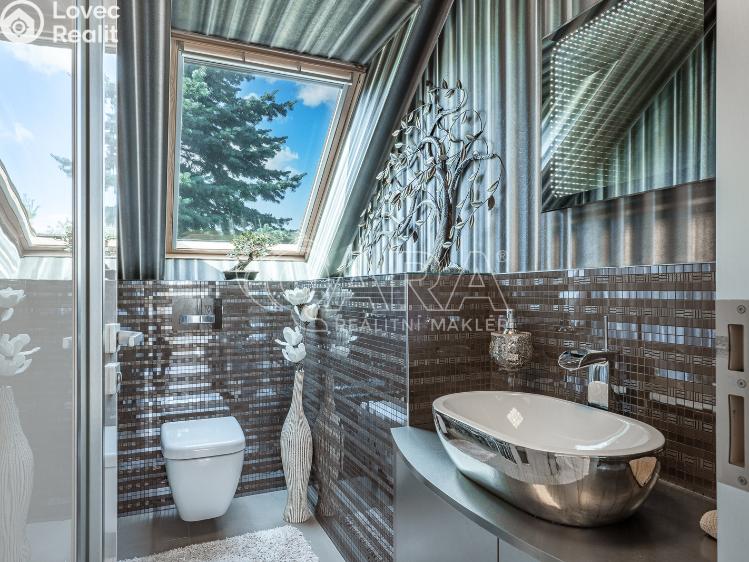 Sale villa Zeleneč, Štefánikova č. 15