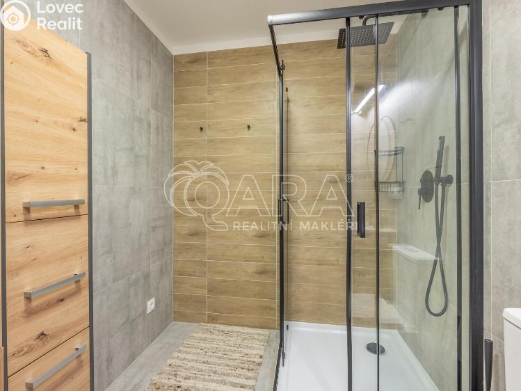 Prodej bytu 2+KK Praha, Holubova 2517/4 č. 17