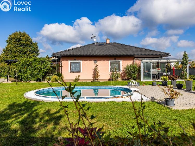 Sale family house Svojetice, Choceradská 385 č. 2