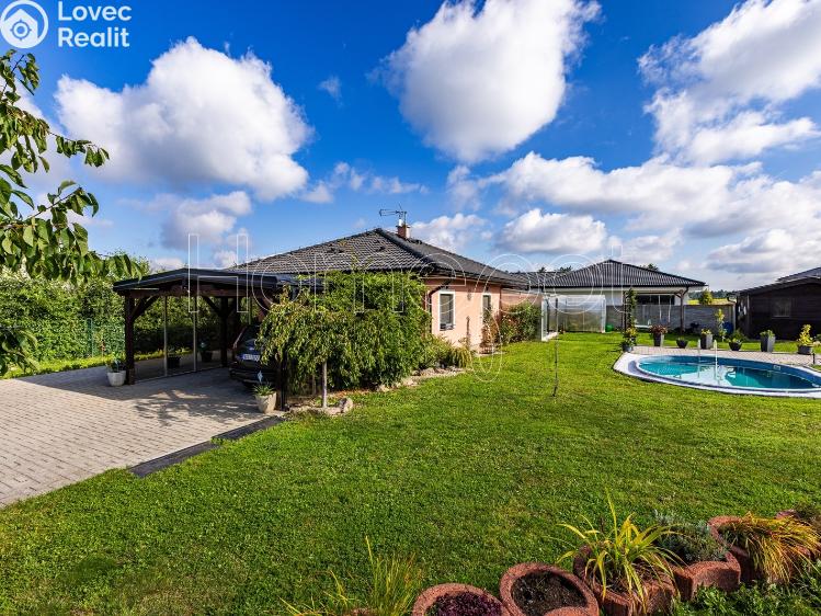 Sale family house Svojetice, Choceradská 385 č. 6