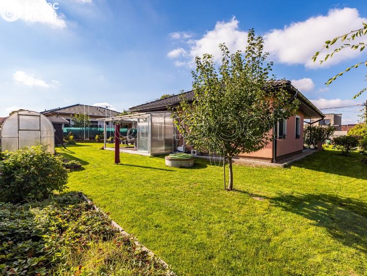 Sale family house Svojetice, Choceradská 385 č. 27