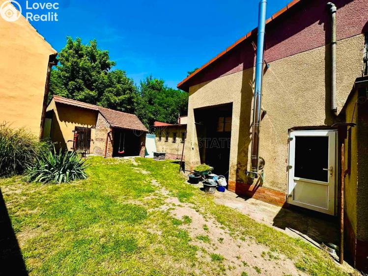 Prodej rodinného domu Tlučná, Hlavní č. 4