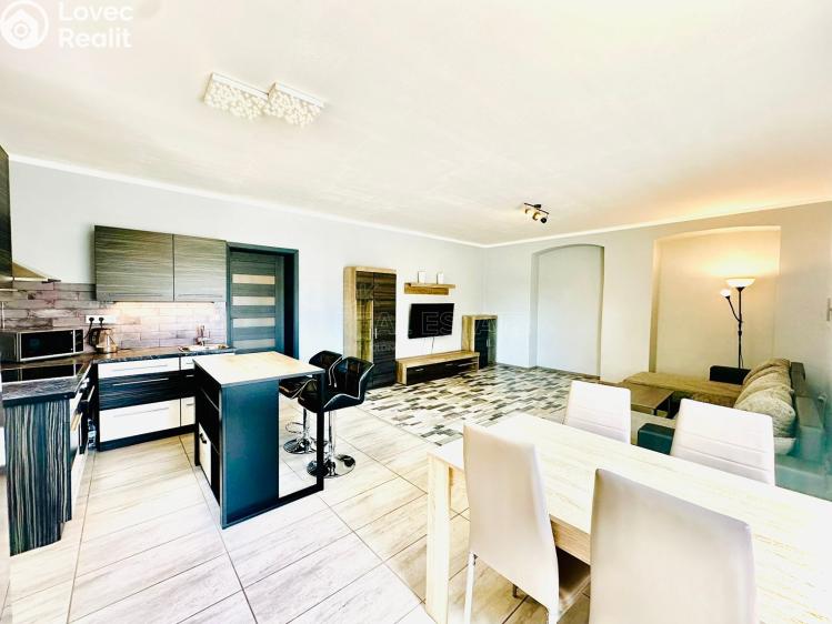 Prodej rodinného domu Tlučná, Hlavní č. 12