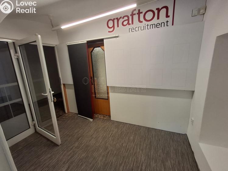 Pronájem kanceláře Kolín, Karlovo náměstí č. 7