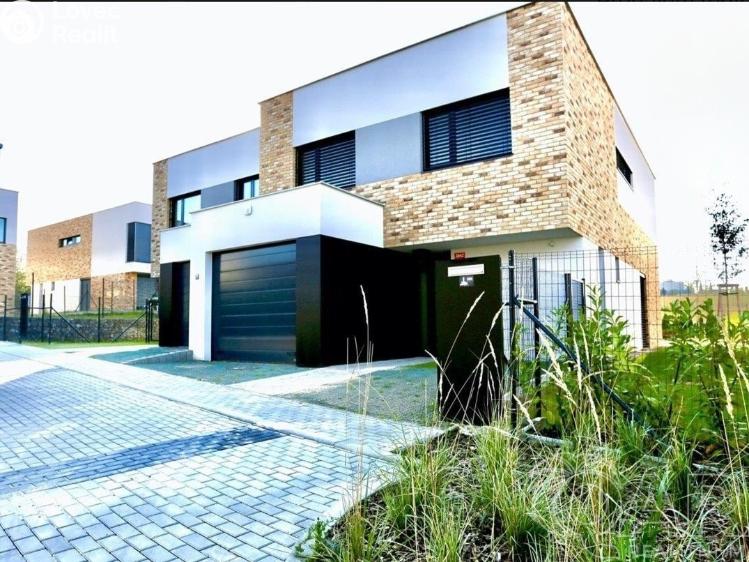 Pronájem rodinného domu Praha, Hejného 3042/6 č. 1