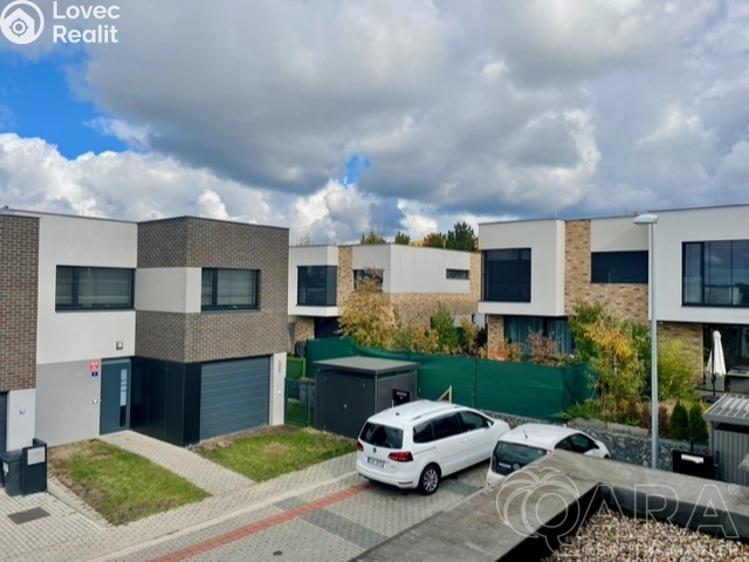 Pronájem rodinného domu Praha, Hejného 3042/6 č. 12