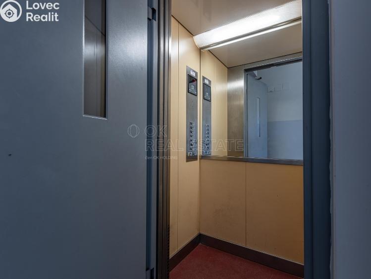 Prodej bytu 3+1 Praha, Jugoslávských partyzánů 957/42 č. 18