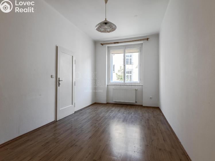 Prodej bytu 3+1 Praha, Jugoslávských partyzánů 957/42 č. 23