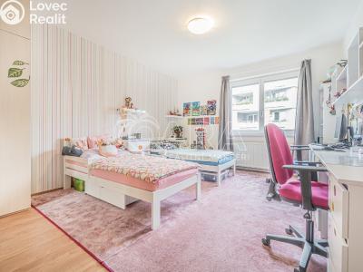 Sale apartment 3+KK Praha, Sazovická č. 5