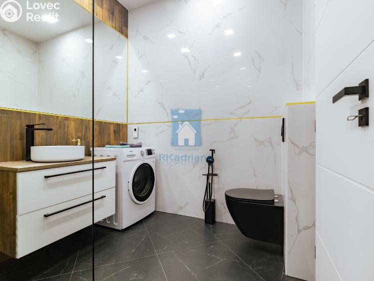 Продажа нестандартной квартиры Horní Planá, Náměstí č. 5