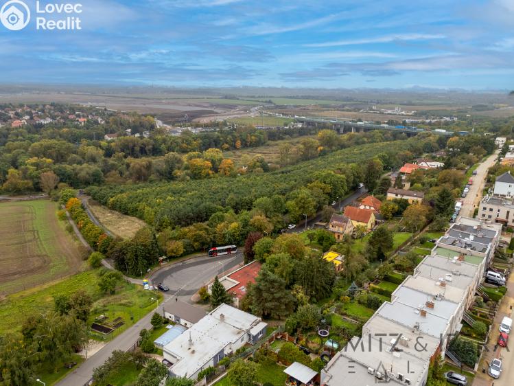 Prodej obchodního prostoru Praha, Nad rybníkem 589 č. 11