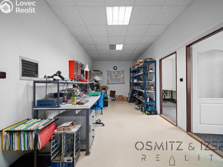 Prodej obchodního prostoru Praha, Nad rybníkem 589 č. 23