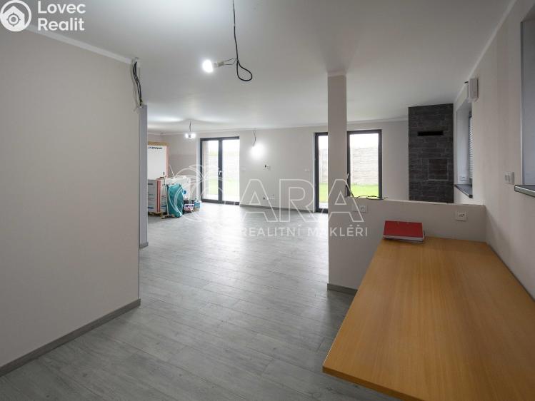 Продажа семейного дома Obříství č. 12