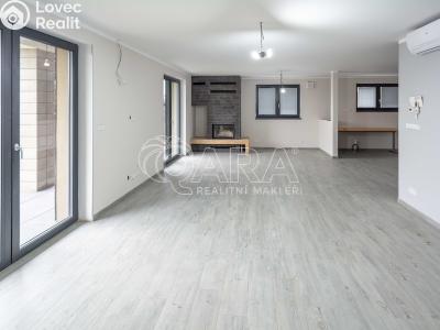 Продажа семейного дома Obříství č. 6