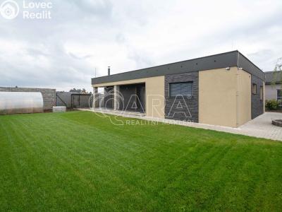 Продаж сімейного будинку Obříství č. 4